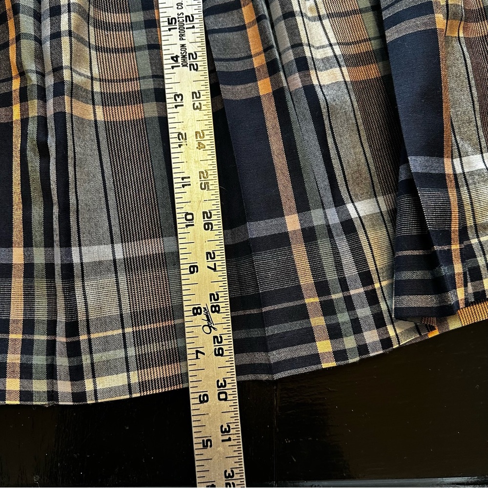 Vintage Pendleton Size 12 Black Brown Plaid Fall Designer 100% Virgin Wool - Picture 2 of 9